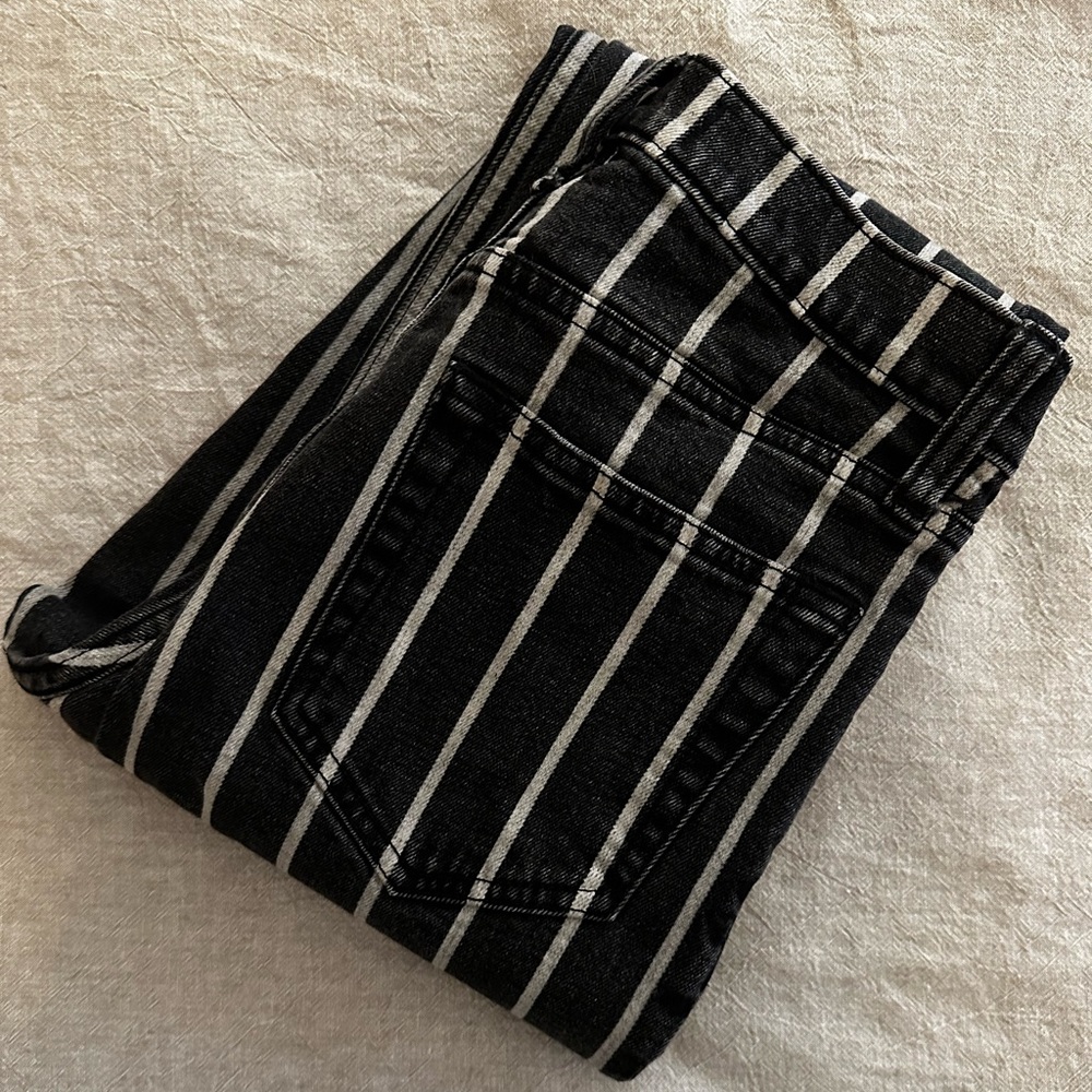 Abercrombie & Fitch - Black with White printed stripe - Denim - Straight Ankle - Picture 2 of 2
